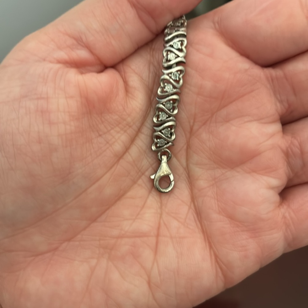 Beautiful Open Hearts collection bracelet - Picture 4 of 5